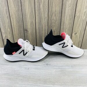 New Balance Womens Fresh Foam Roav WROAVLW White Running Shoes Sneakers Size 9 B